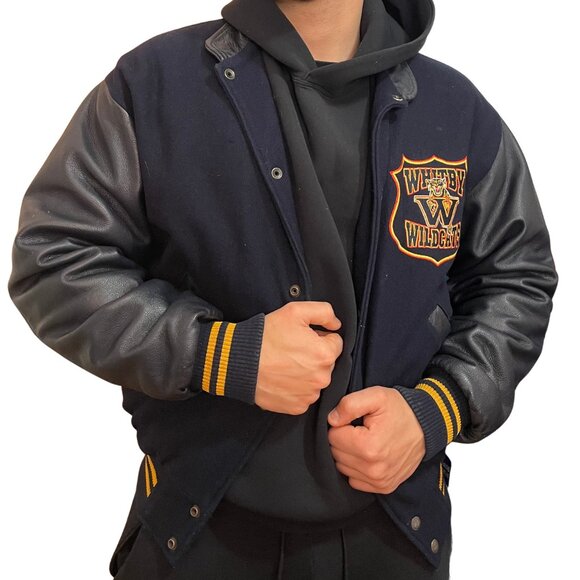 Varsity Wildcats - Picture 2 of 5